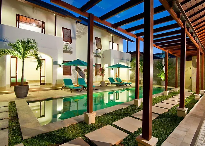 Amalia Walk To Villa